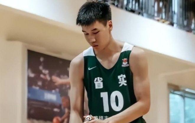 篮球训练个人训练计划一周_0